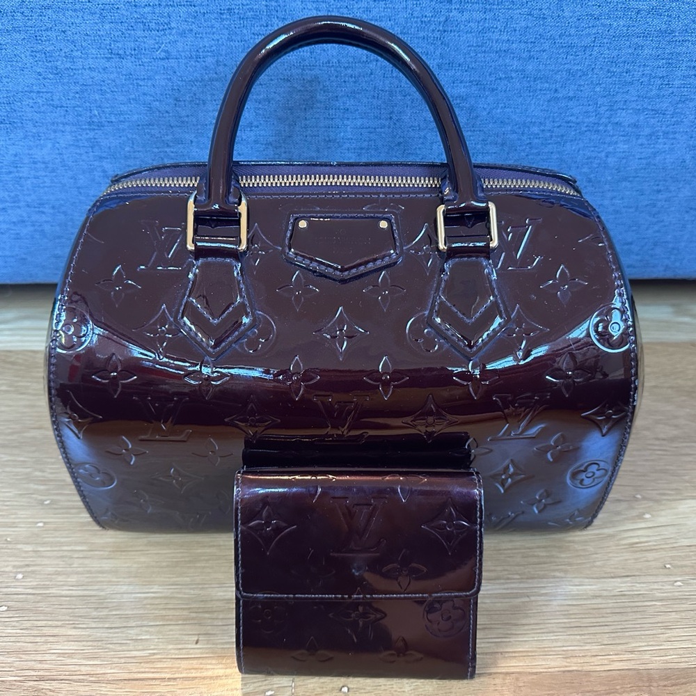 LV Vernis Leather Montana Bag!! 💯 Authentic